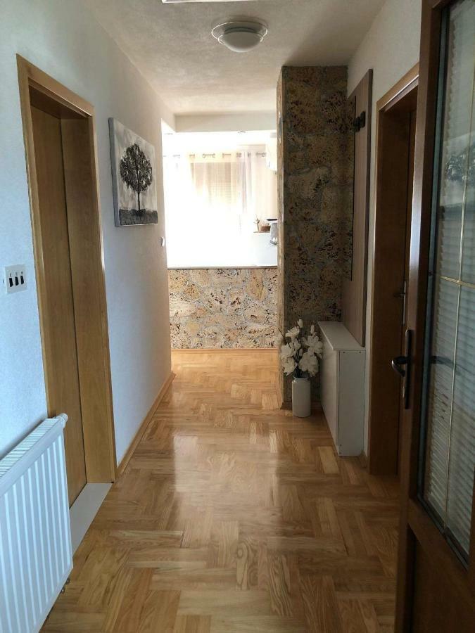 Apartment Majetic Gornji Vaganac Exteriér fotografie