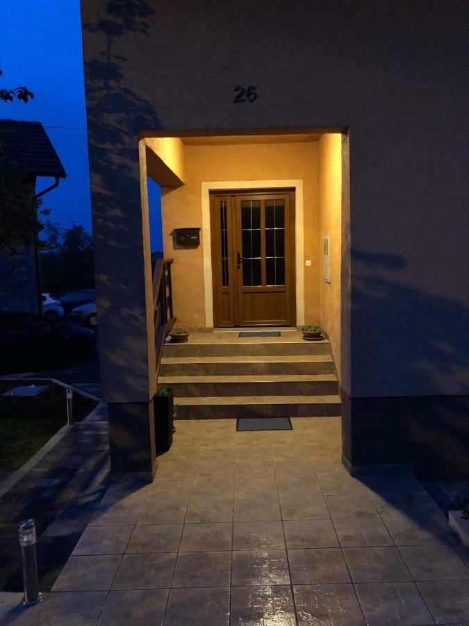 Apartment Majetic Gornji Vaganac Exteriér fotografie